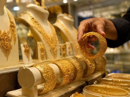 Gold Rate in Pakistan Falls Rs1,800 a Tola as Petrol Rises 77 Paise